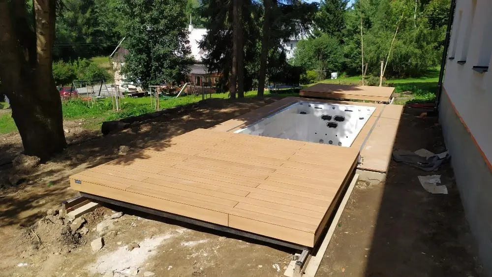 SPA-Thermoabdeckung Referenzprojekt WPC Teak, Swim Spa